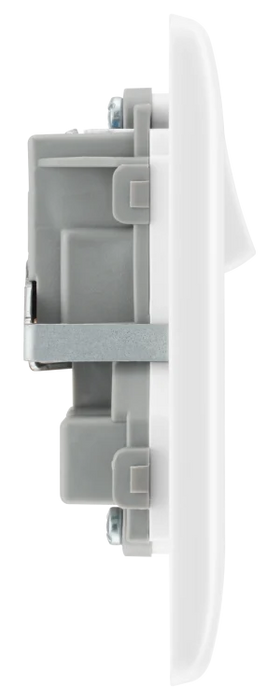 BG 822 White Moulded 13A Double Switched Socket