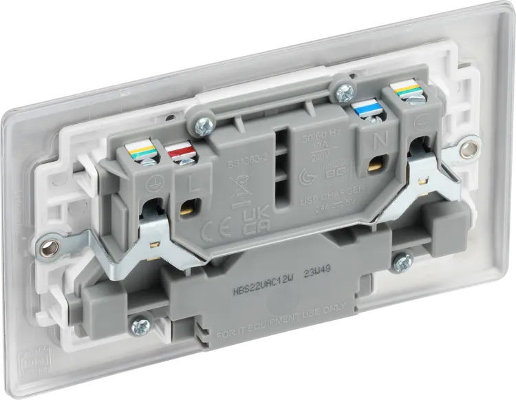 BG Nexus NBS22UAC12W Double switched single pole, with USB A + C (12W)