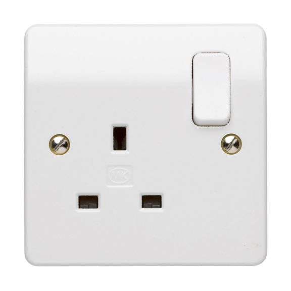 MK Logic K2757WHI  3A 1G Switched Double Pole Socket