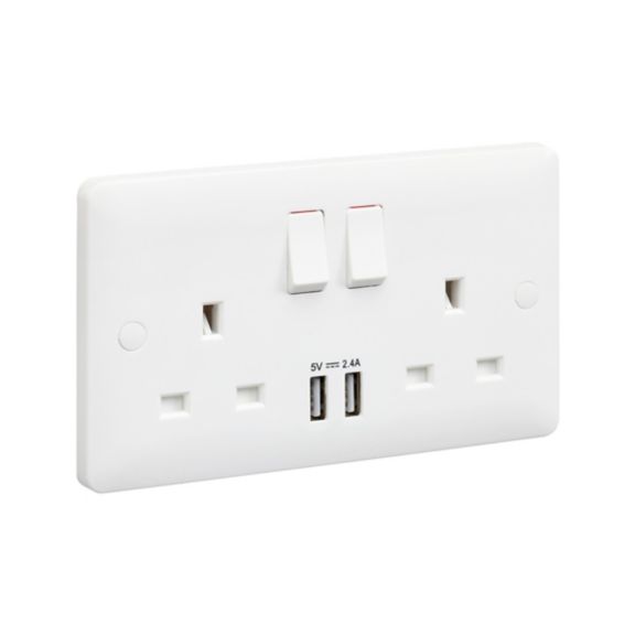 MK MB24345WHI 13A 2G SP  Switched Socket with USB